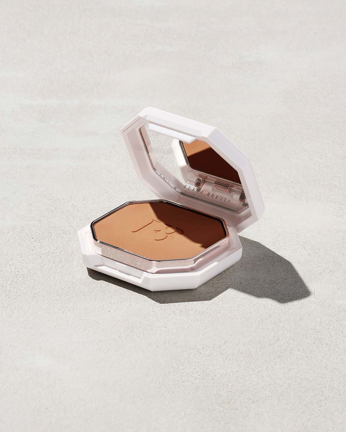 Pro Filt'r Soft Matte Powder Foundation — #300